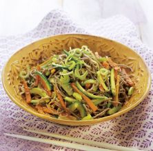 Ensalada fría de fideos soba