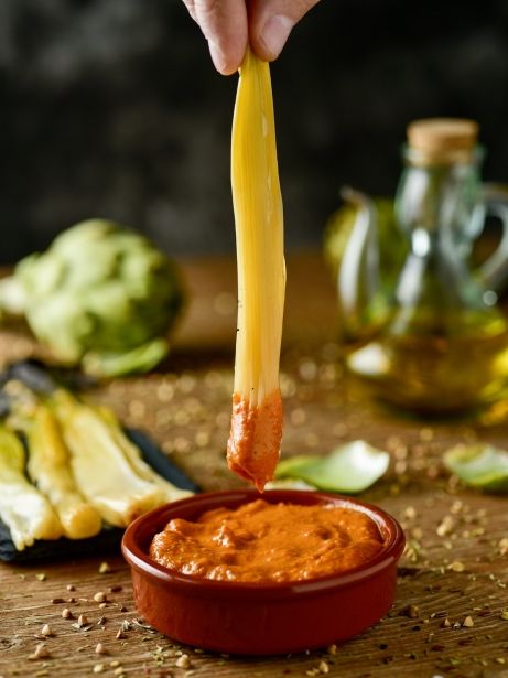 Salsa de 'romesco' con 'calçots'