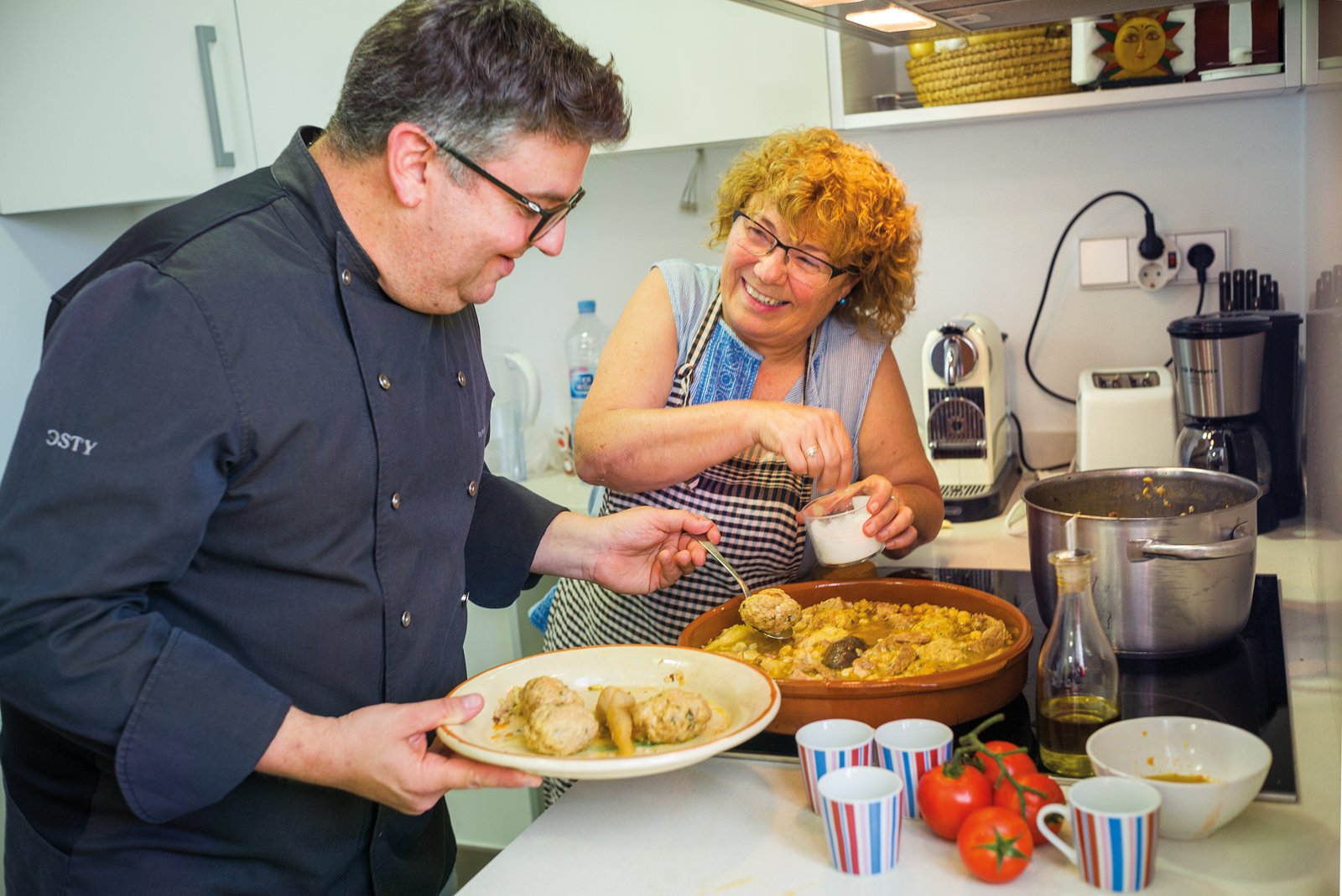 Carme Oltra cocinando con Pep Nogué