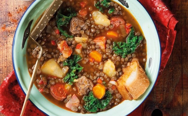 Lentejas pardines guisadas con carne