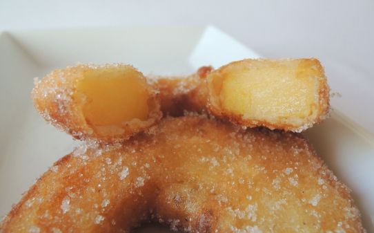 Buñuelos de manzana o donuts más sanos