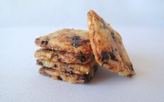 Galletas saladas de parmesano, nueces y dátiles