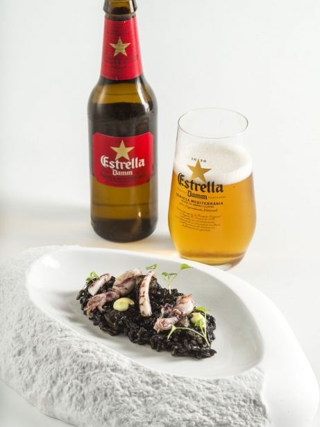 Arroz negro con sepia, chipirones y mayonesa cítrica (DOP Arroz del Delta del Ebro)