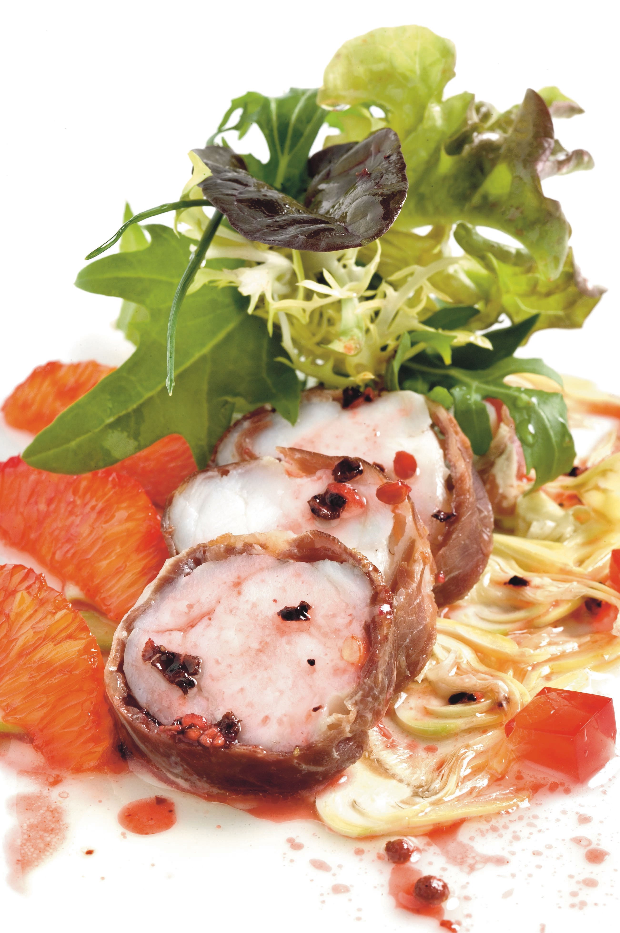 Amanida de rap i vinagreta sanguina amb tres pebres