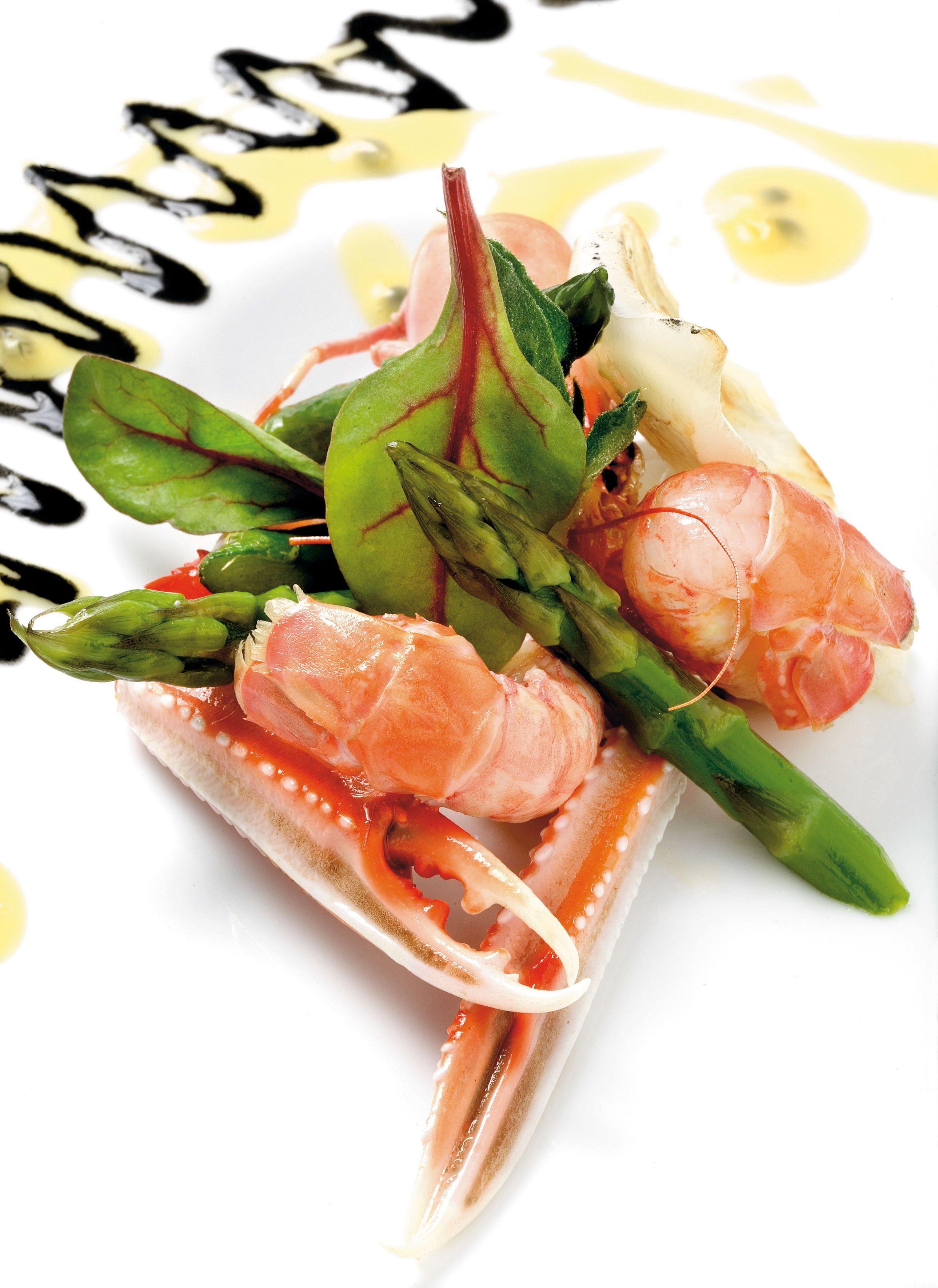 Escamarlà amb sípia i emulsió de fruita de la passió amb oli d'oliva