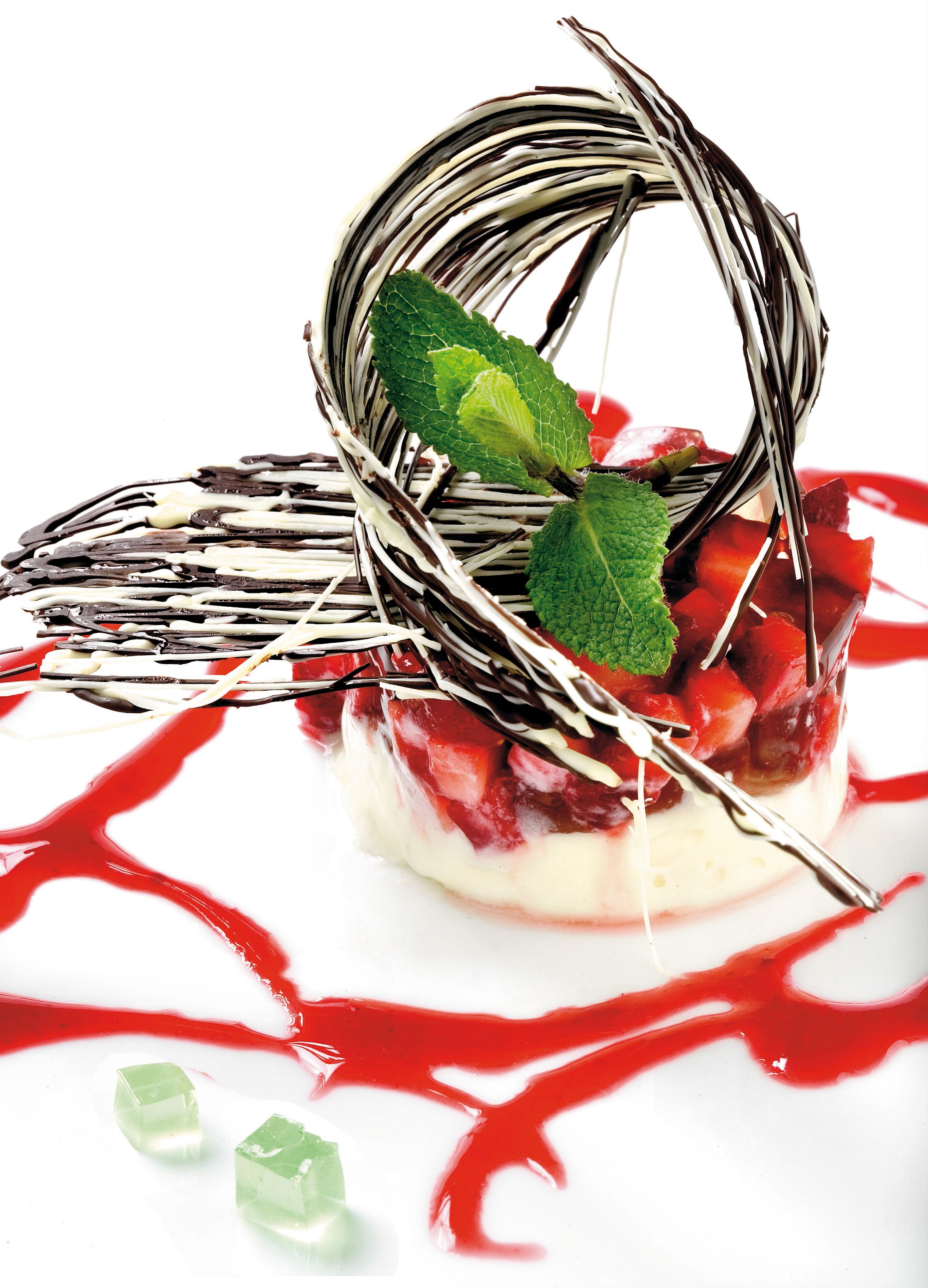 Tàrtar de maduixes amb vinagre de menta i mascarpone