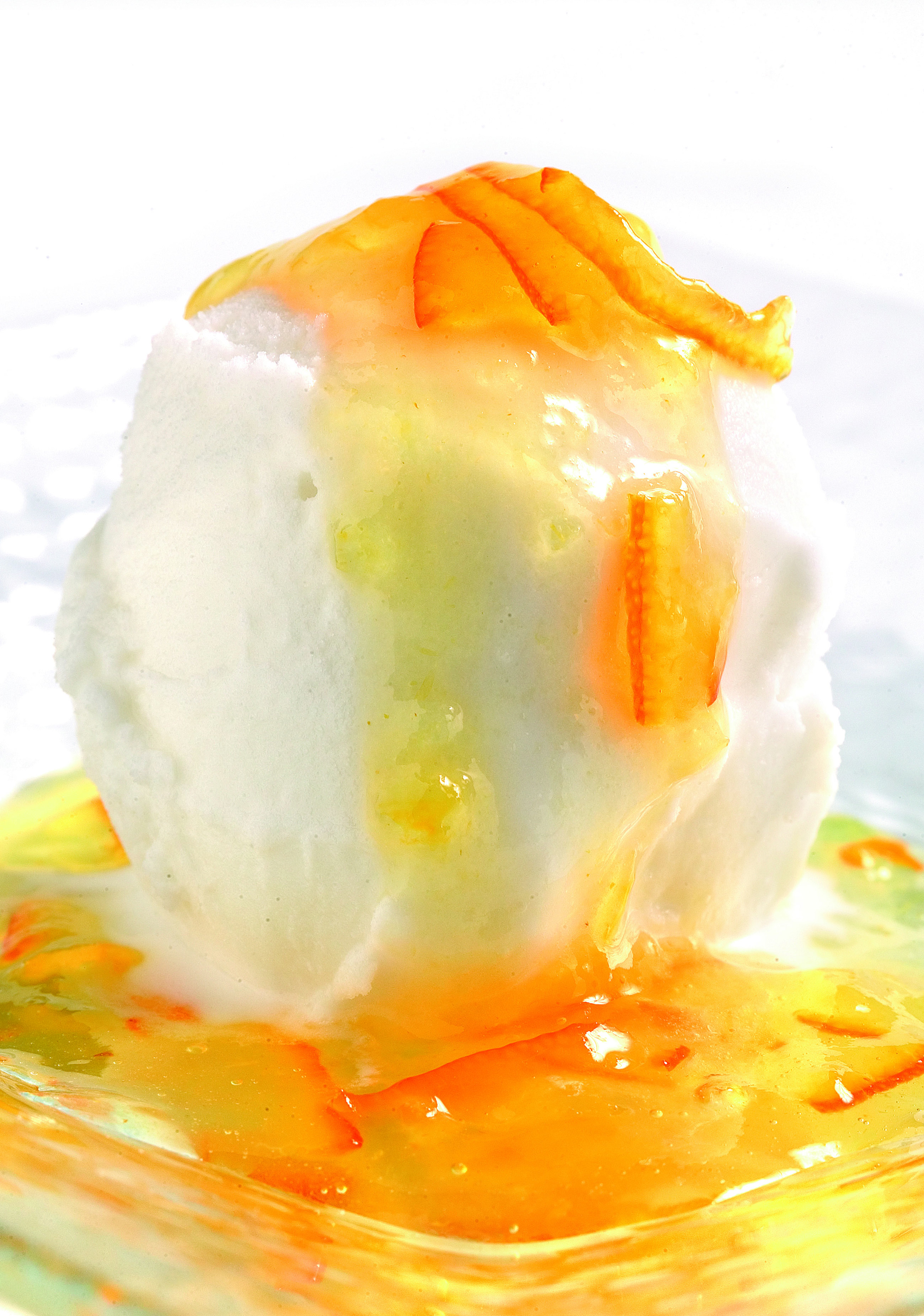 Gelat de coco amb salsa de taronja amarga