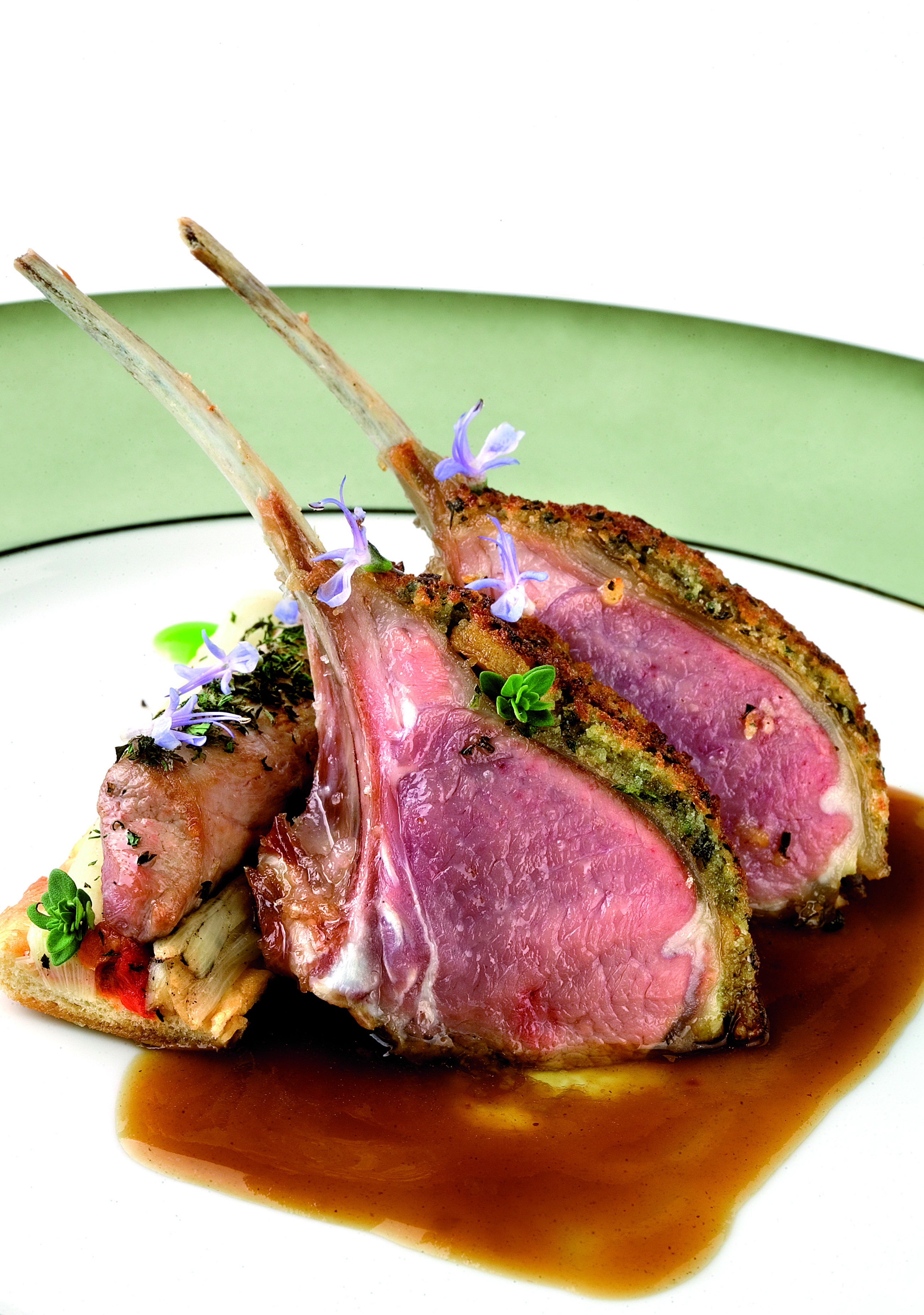 Costellam de xai de llet amb coca de calçots