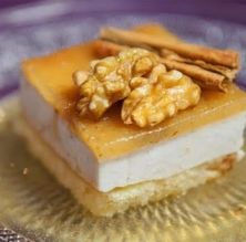 Pastel de leche de almendras y codonyat