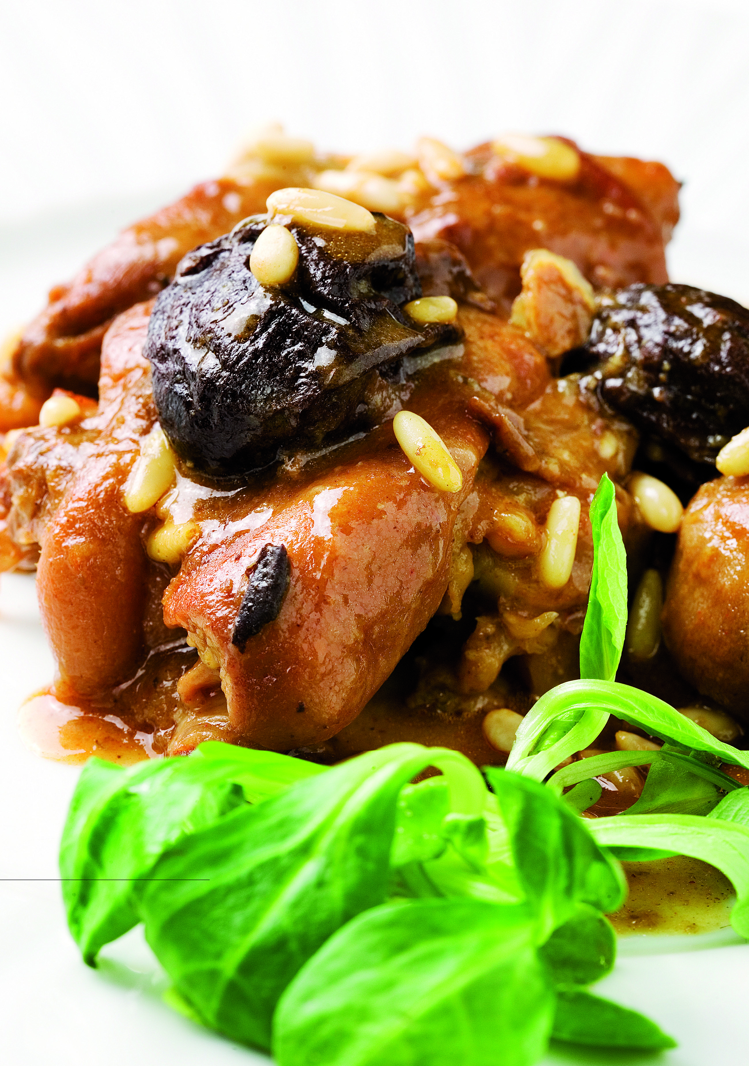 Peus de porc ofegats a la catalana