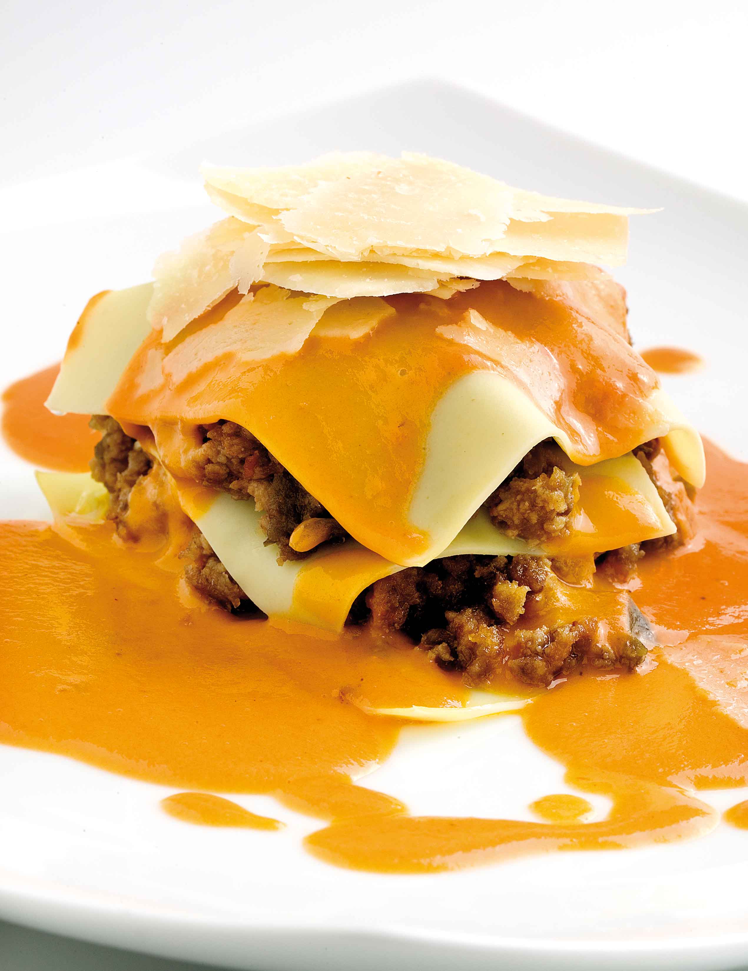 Lasanya de llonganissa i albergínia