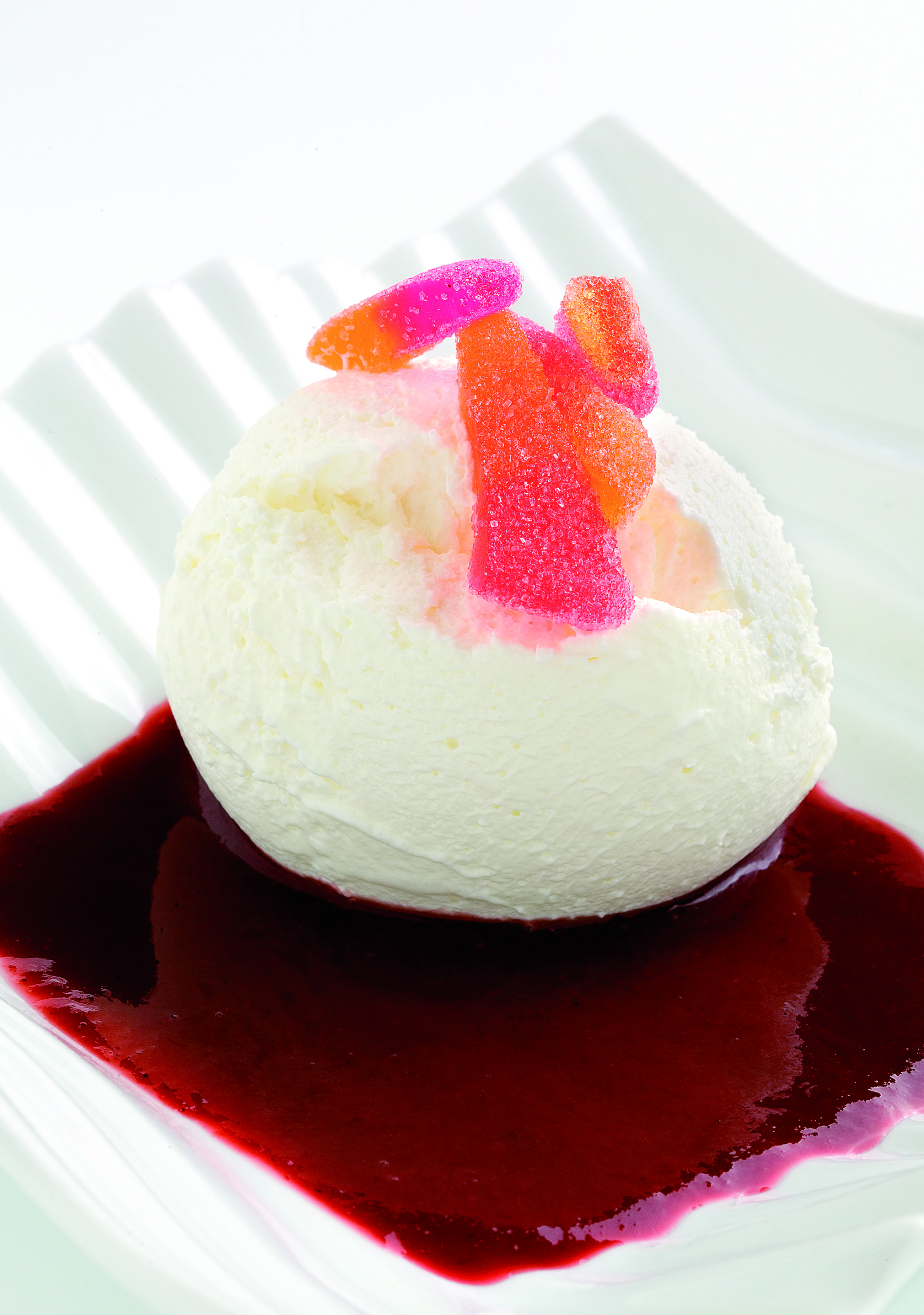 Cremós de iogurt amb salsa de fruites vermelles