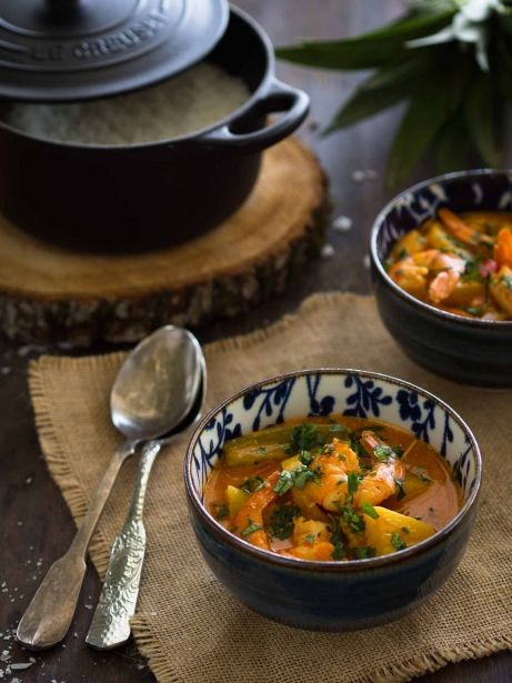 Langostinos con curri rojo