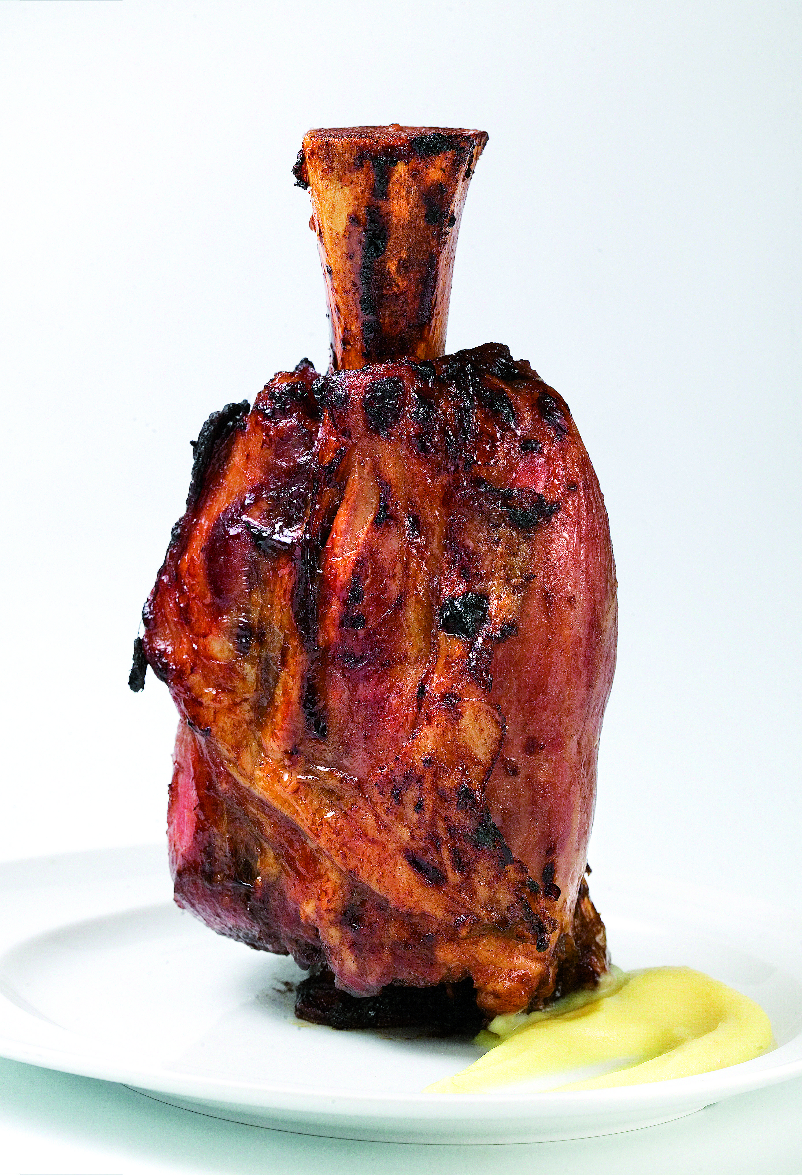 Jarret de vedella de llet cuit sencer