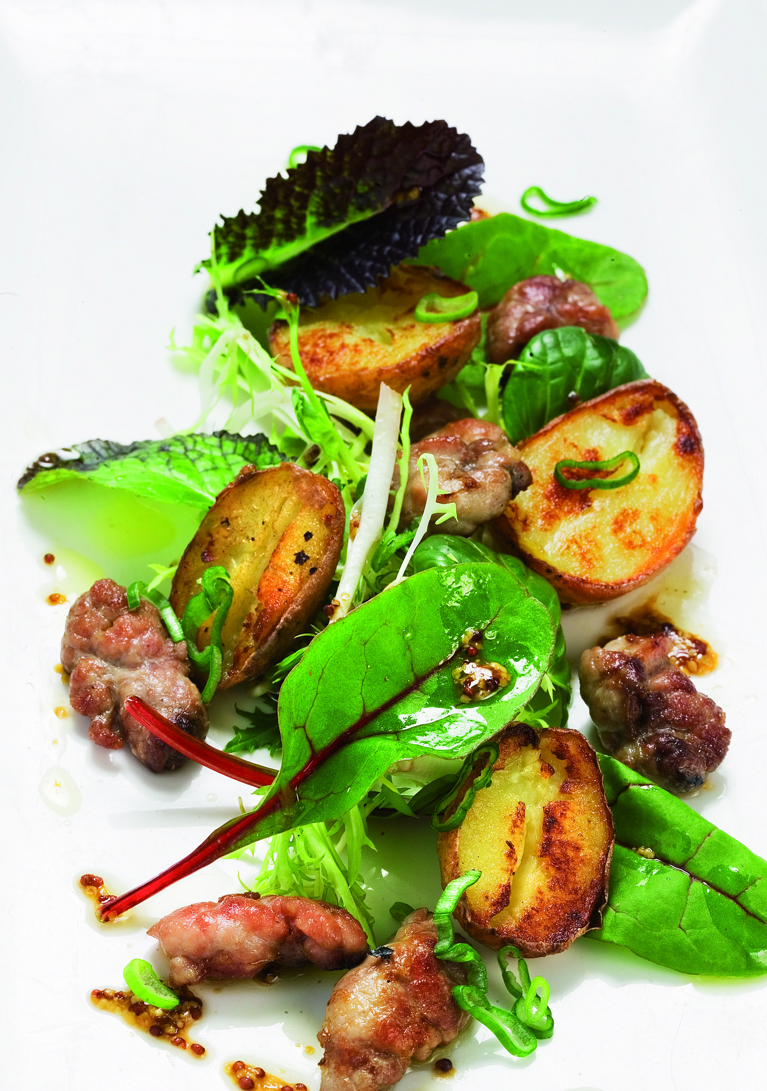 Amanida tèbia de patates i lletons