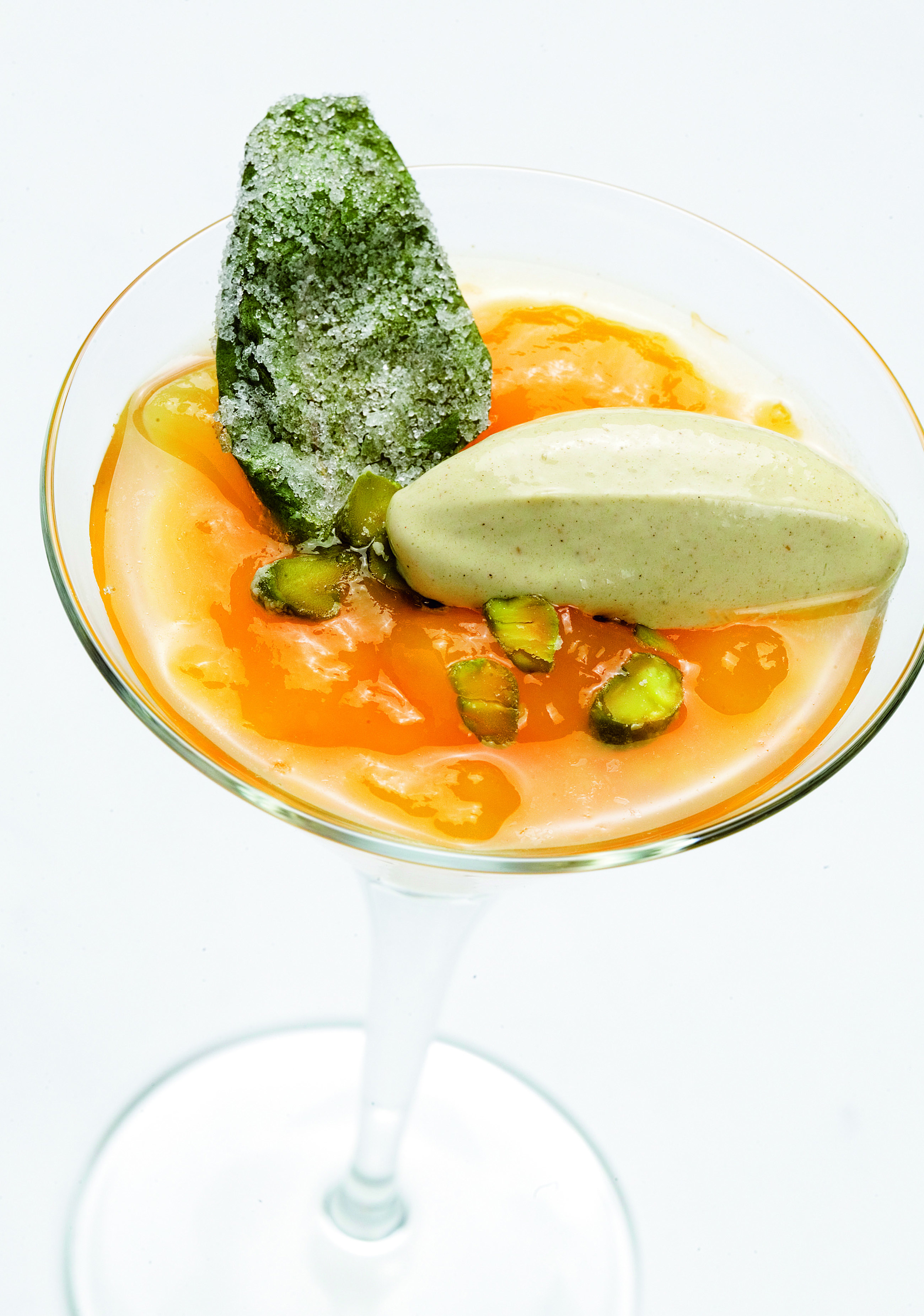 Refrescant de préssec amb gelat de festucs