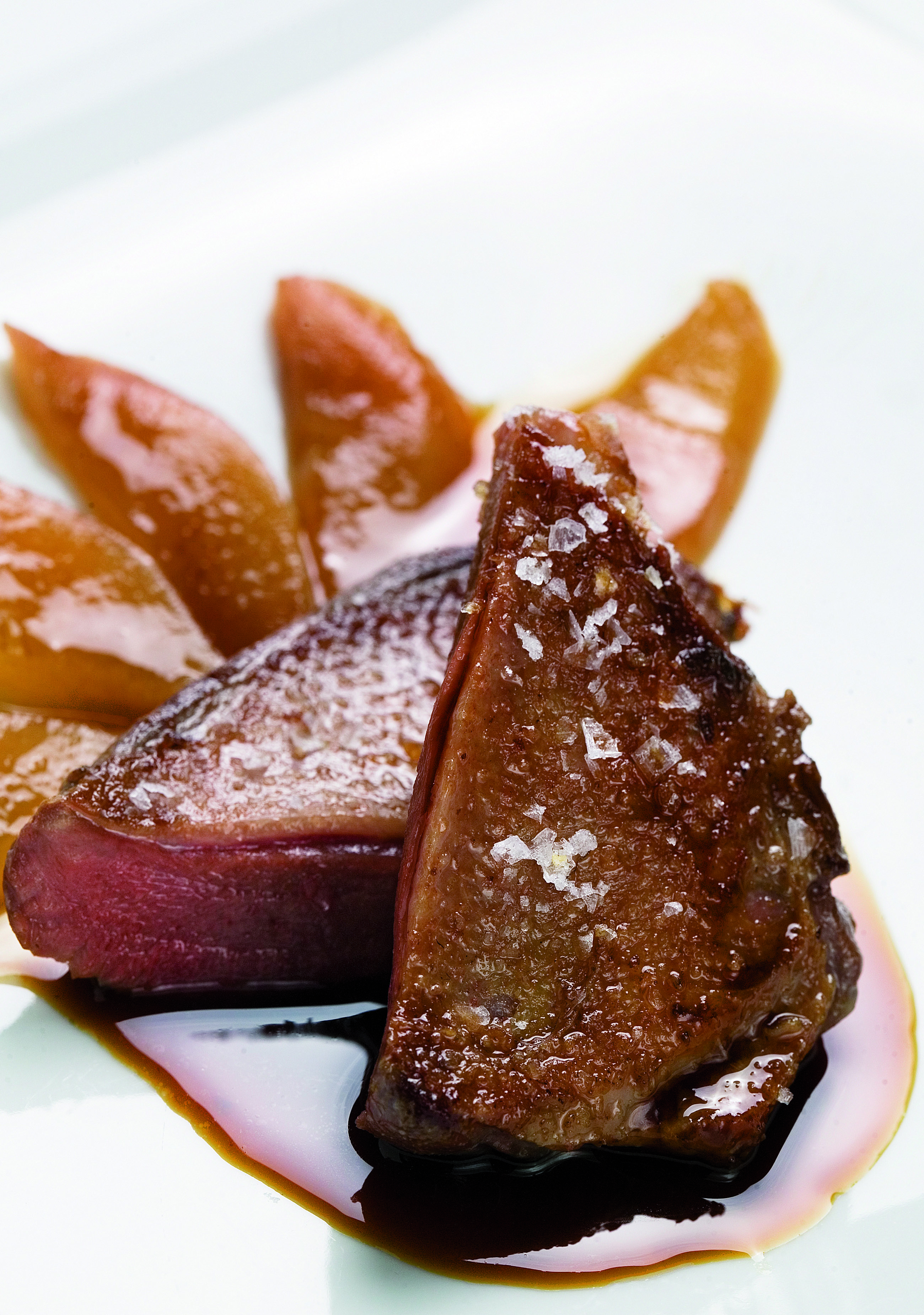 Ànec salvatge del delta de l'Ebre amb peres amb moscatell