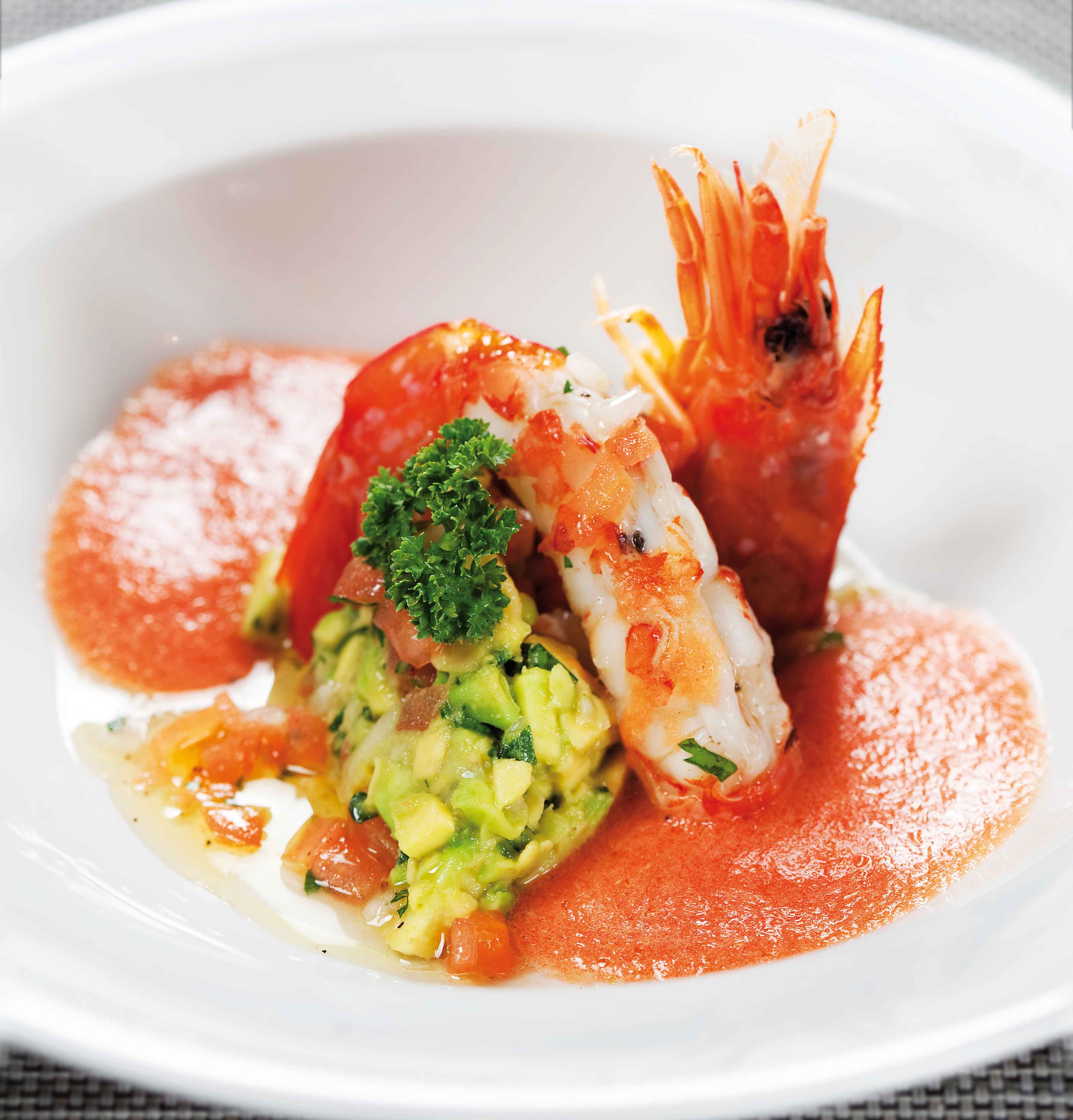 Sopa de tomàquet amb marisc