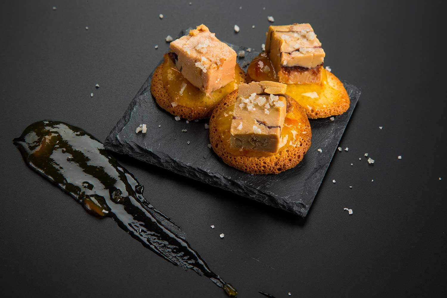 Teulas con terrina de foie gras de pato con mermelada de naranja