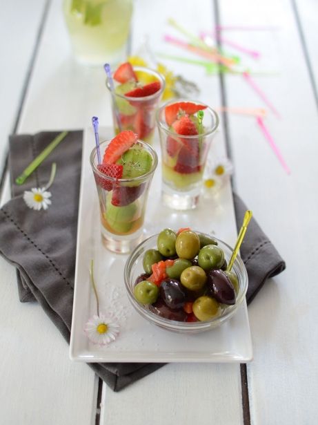 Ensalada de fresas, pepinos y olivas