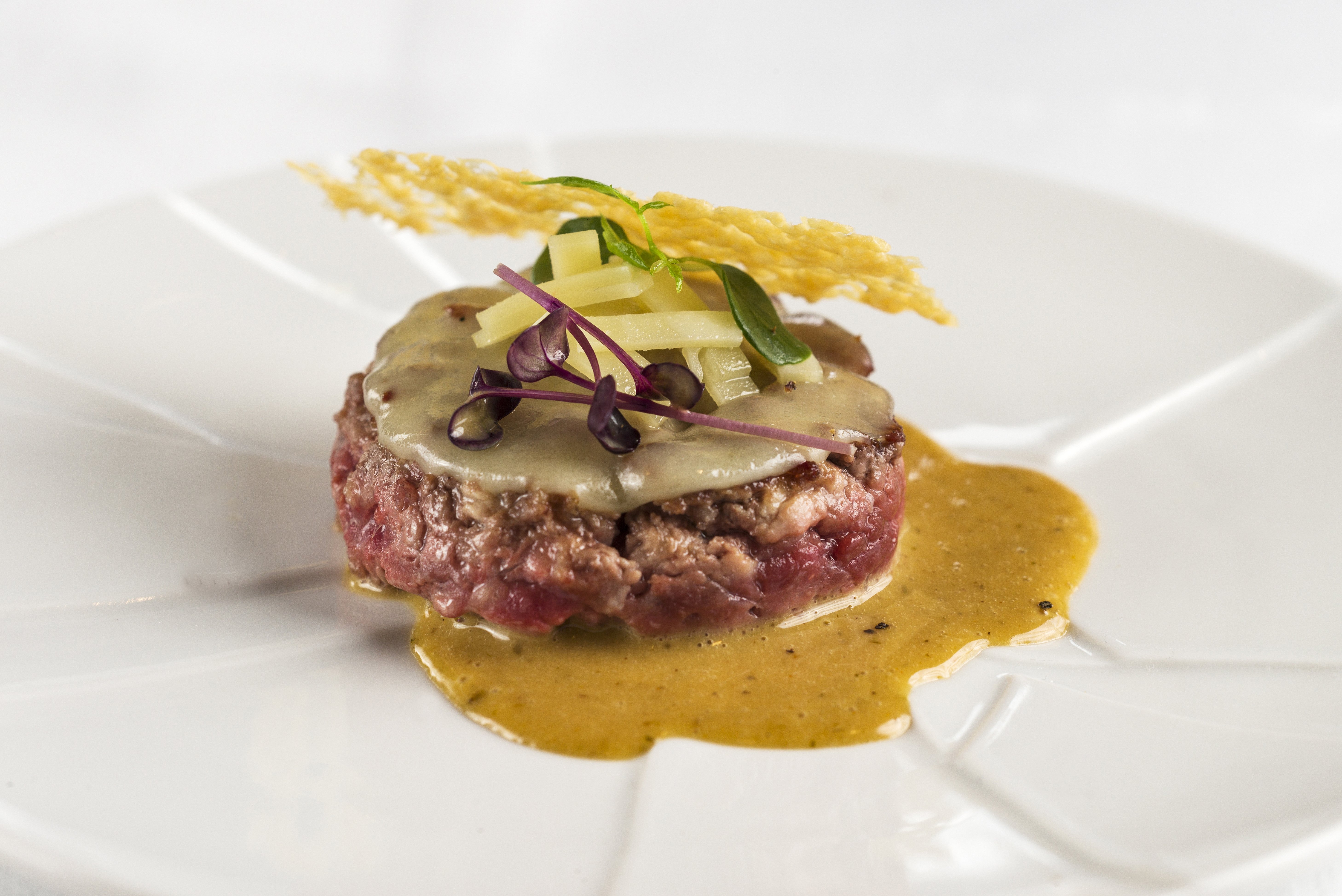 Hofmann burger con Appenzeller fondant (quesos de Suiza)