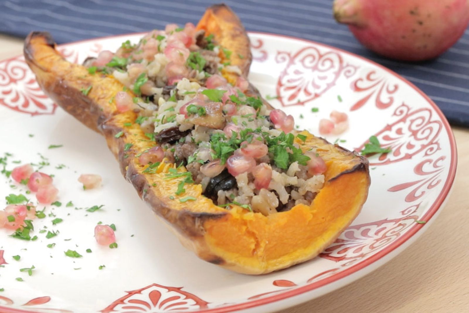 Carbassa farcida amb arròs integral i tocs de tardor