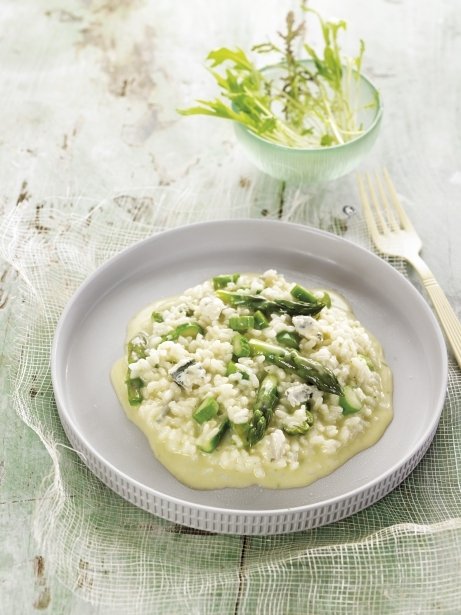 Risotto de espárragos verdes y gorgonzola