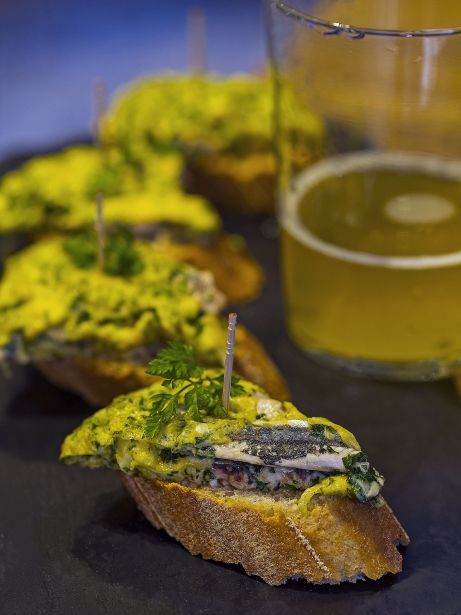 Pincho de tortilla de boquerones frescos de Hondarribia