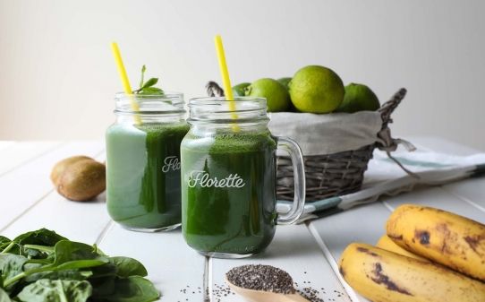 Batido de espinacas, kiwi y plátano