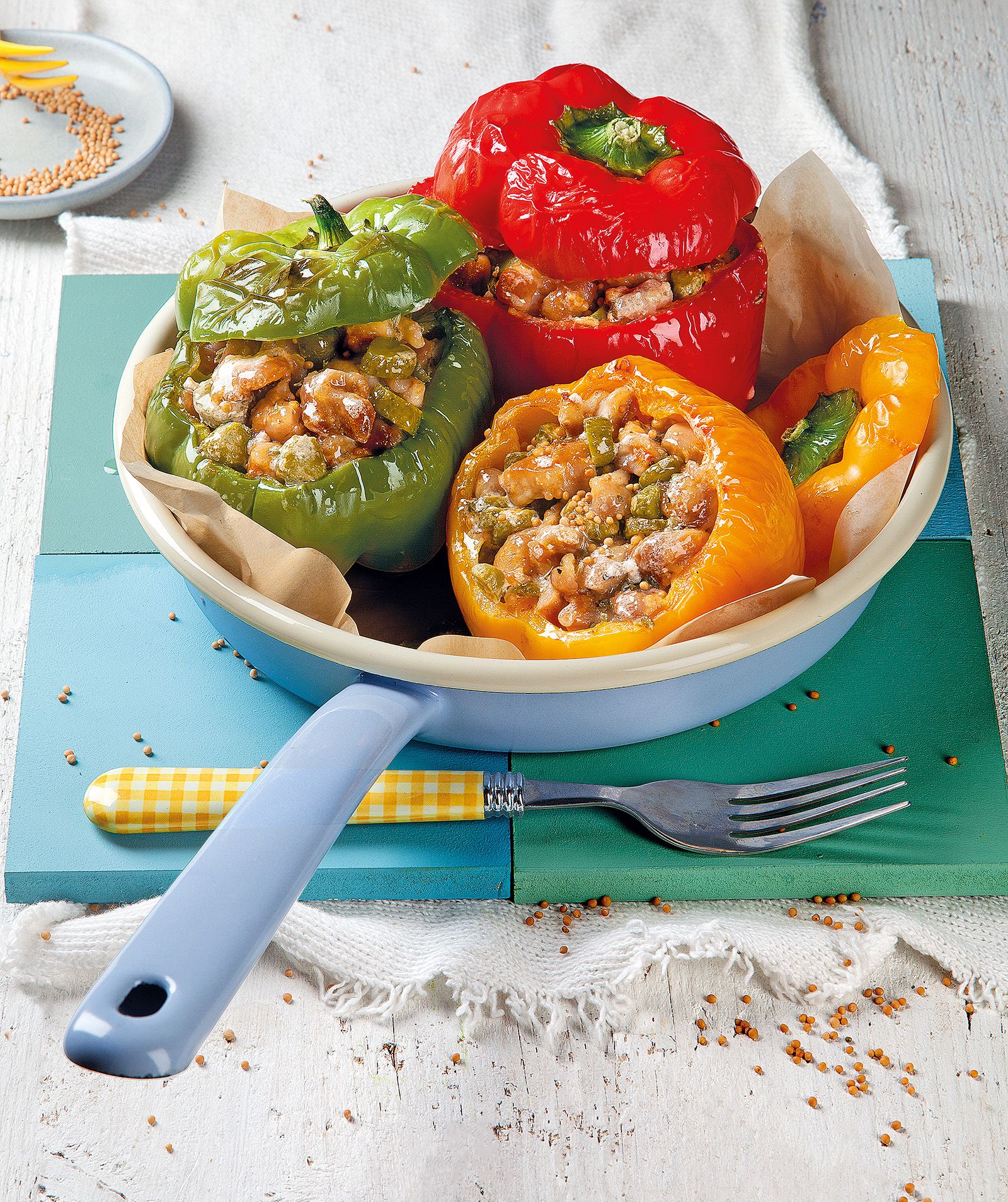 Pebrots farcits de stroganoff de pollastre