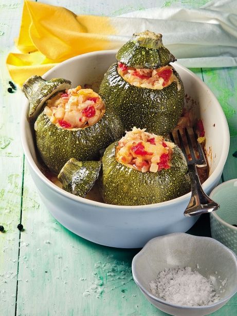 Calabacín relleno de changurro de buey de mar y bacalao