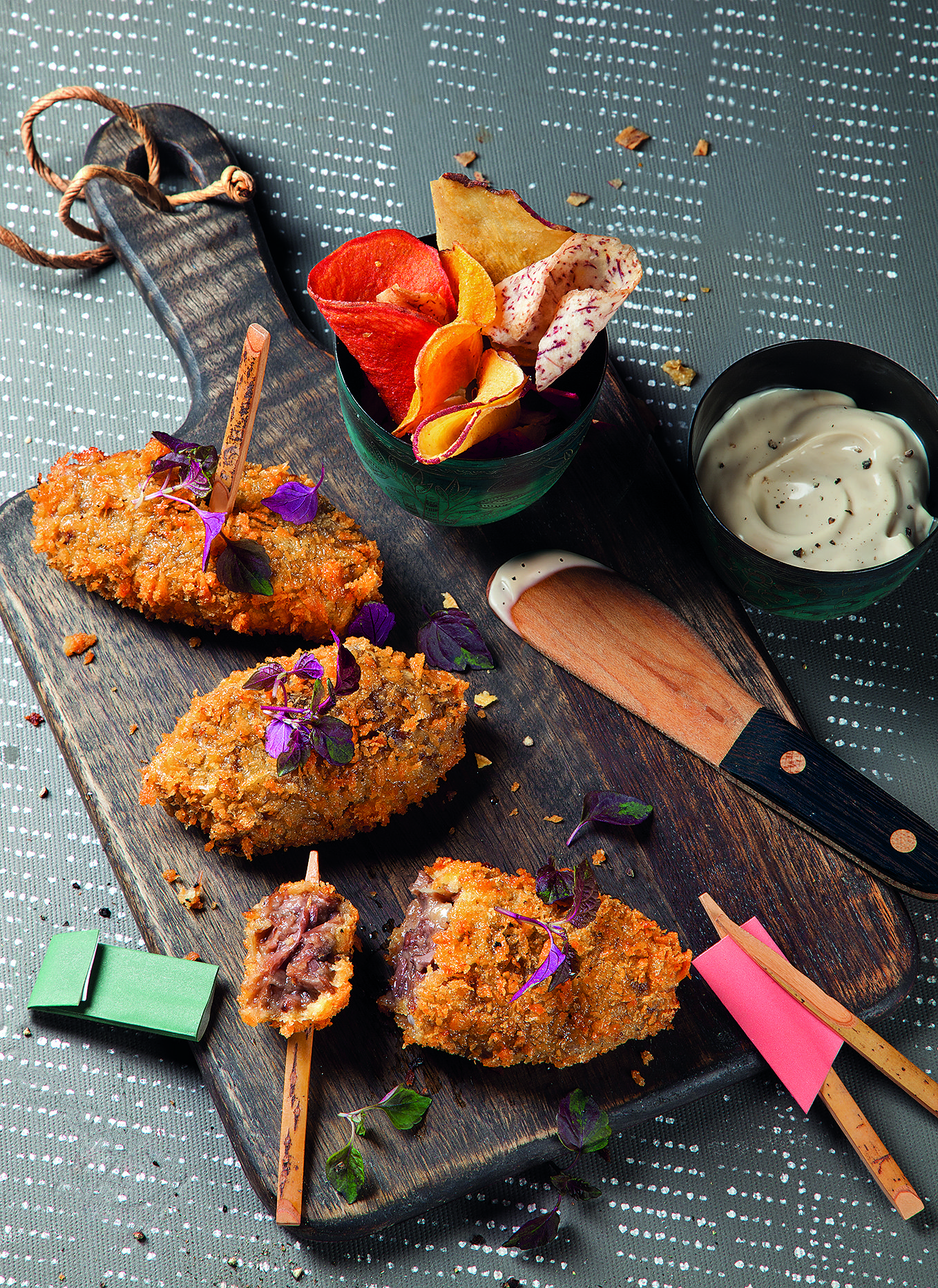 CROQUETES DE CUA DE BOU AMB PANKO r