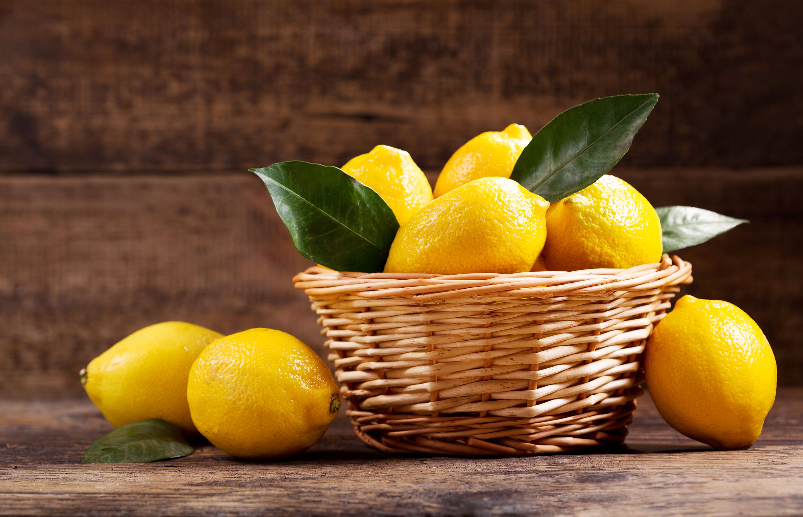 Лемон. Лимон. Турецкий лимон. Спелый лимон. Корзинка с лимонами.