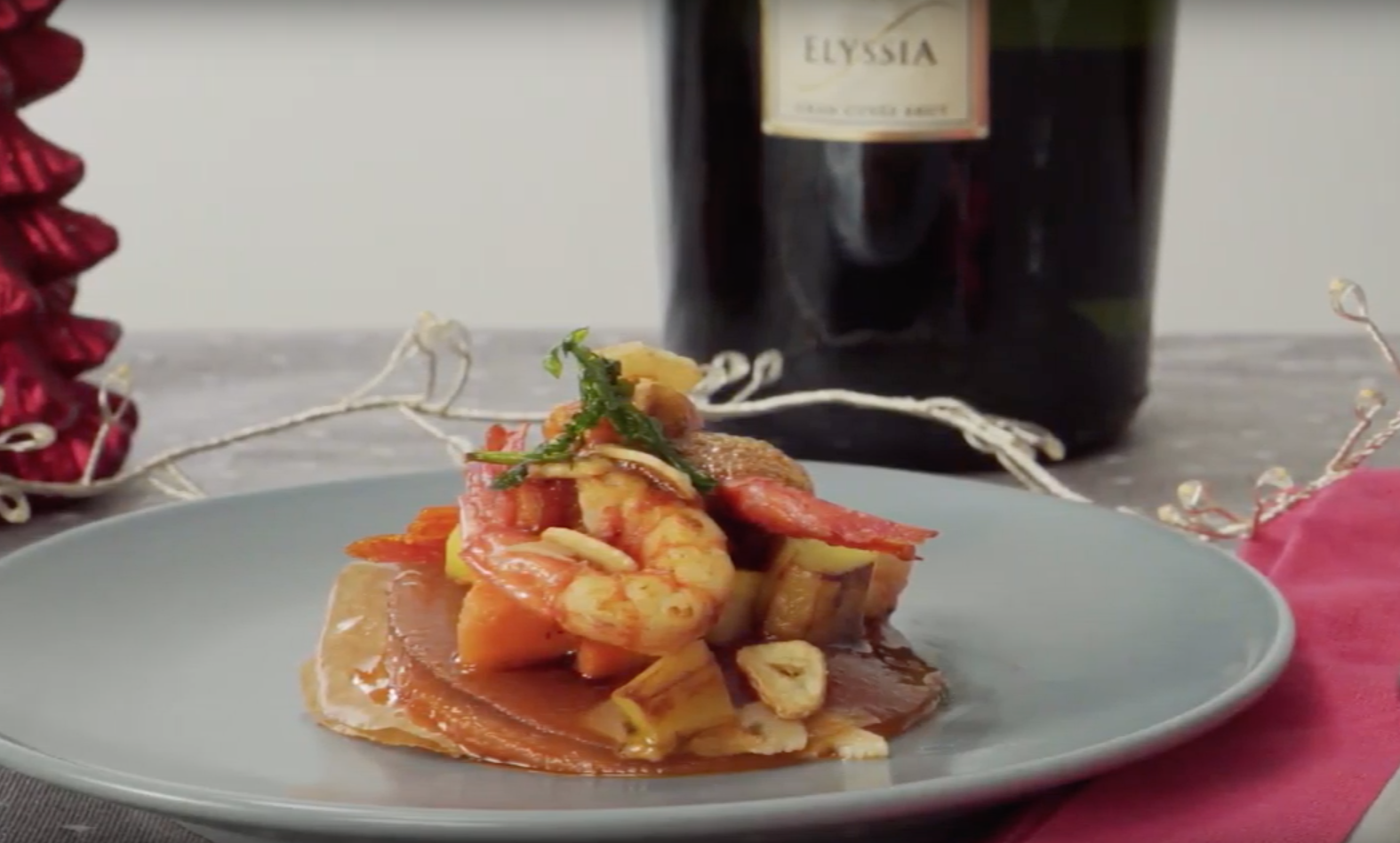 Coca de gamba vermella amb allada i aire fumat