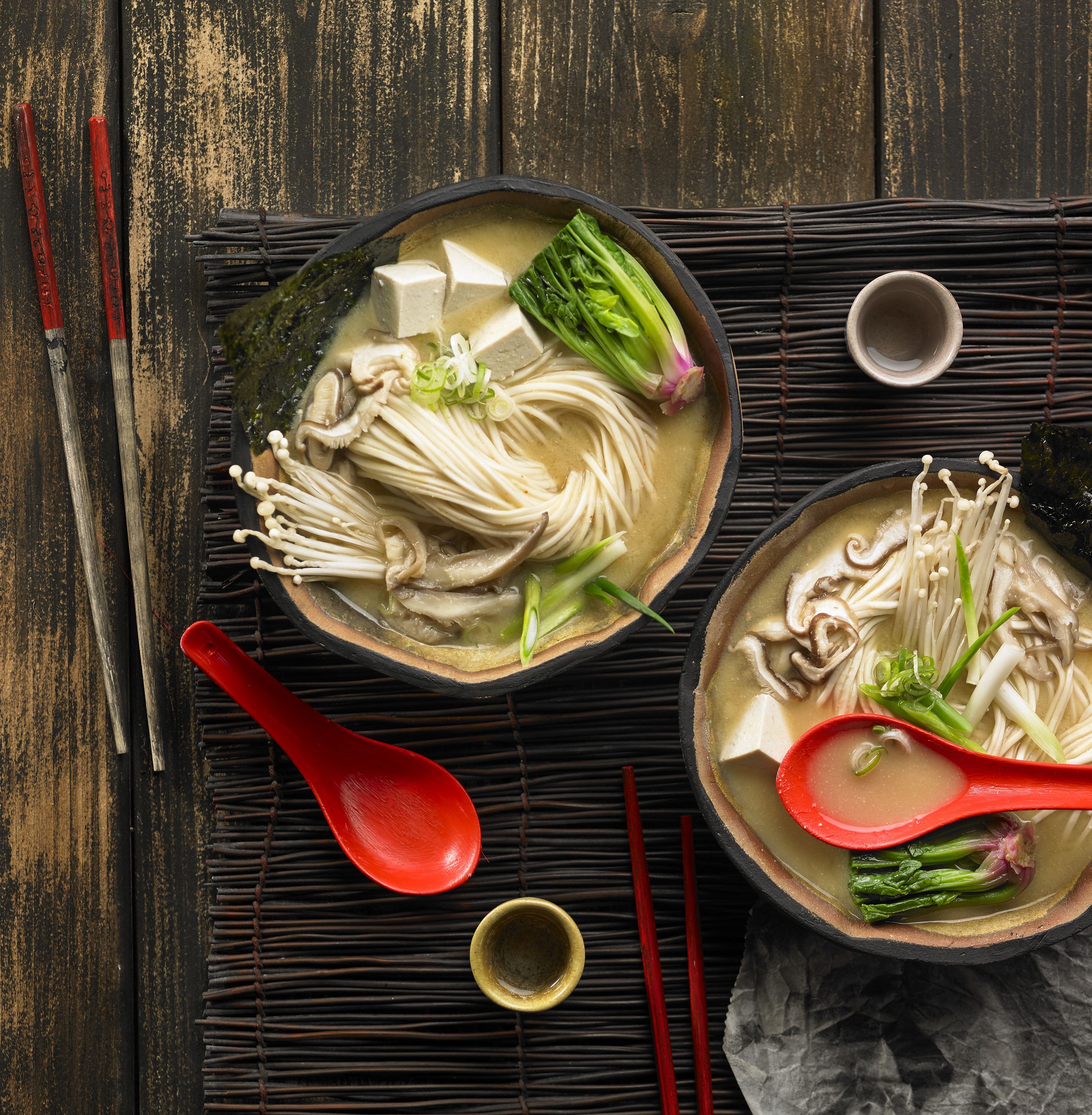 Ramen vegetarià amb miso i bolets
