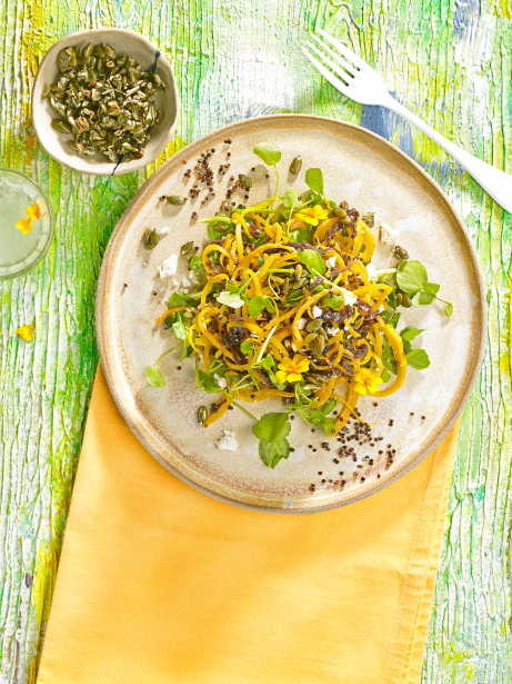 Espirals de carbassa amb quinoa, formatge i llavors de carbassa