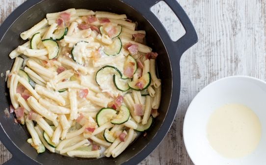 Pasta amb carbonara de carbassó