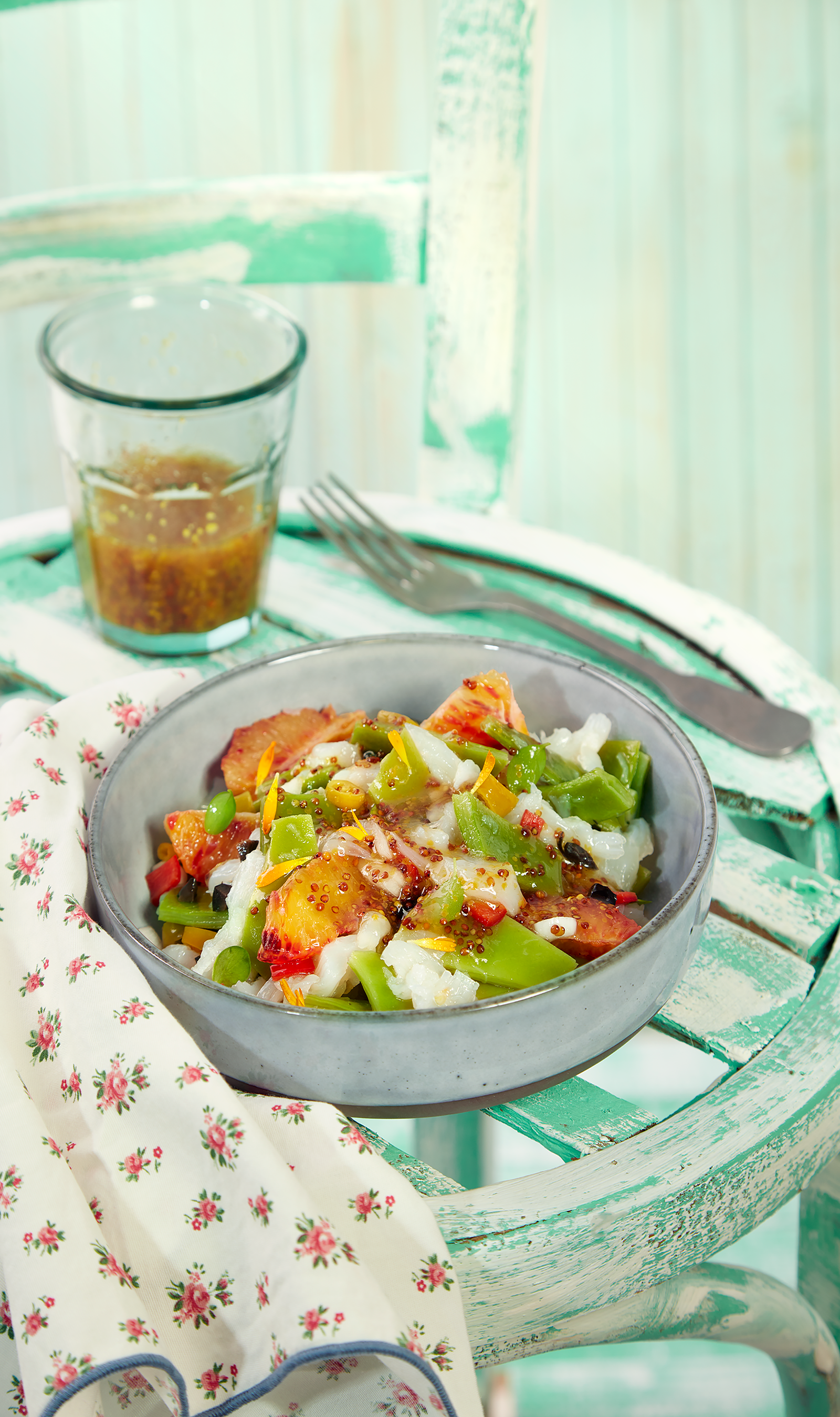 Amanida de mongetes tendres i taronja amb bacallà esqueixat