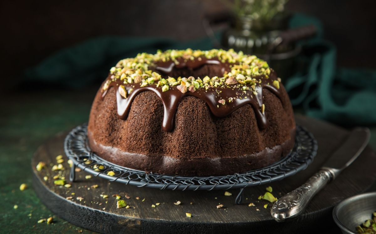 Pastís de xocolata i formatge amb festucs
